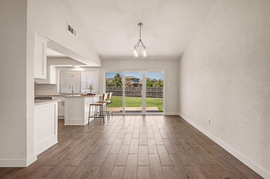 5424 Gregory Drive - Photo 9