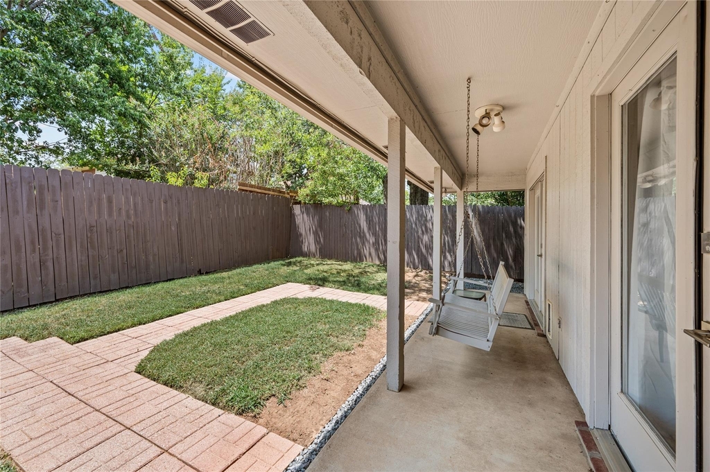1521 Briarcrest Drive - Photo 25