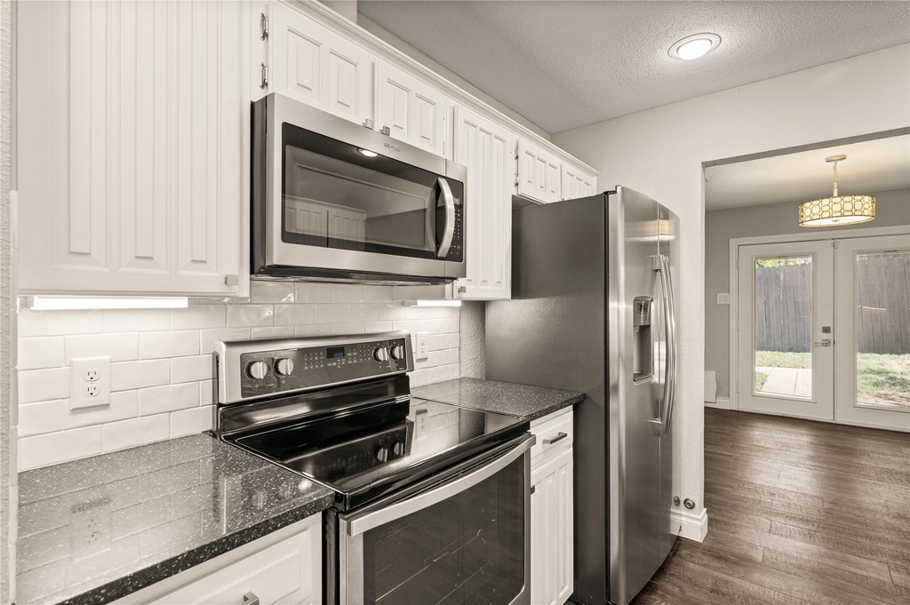 1521 Briarcrest Drive - Photo 9