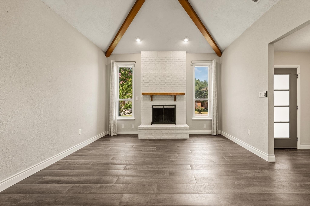 1521 Briarcrest Drive - Photo 4
