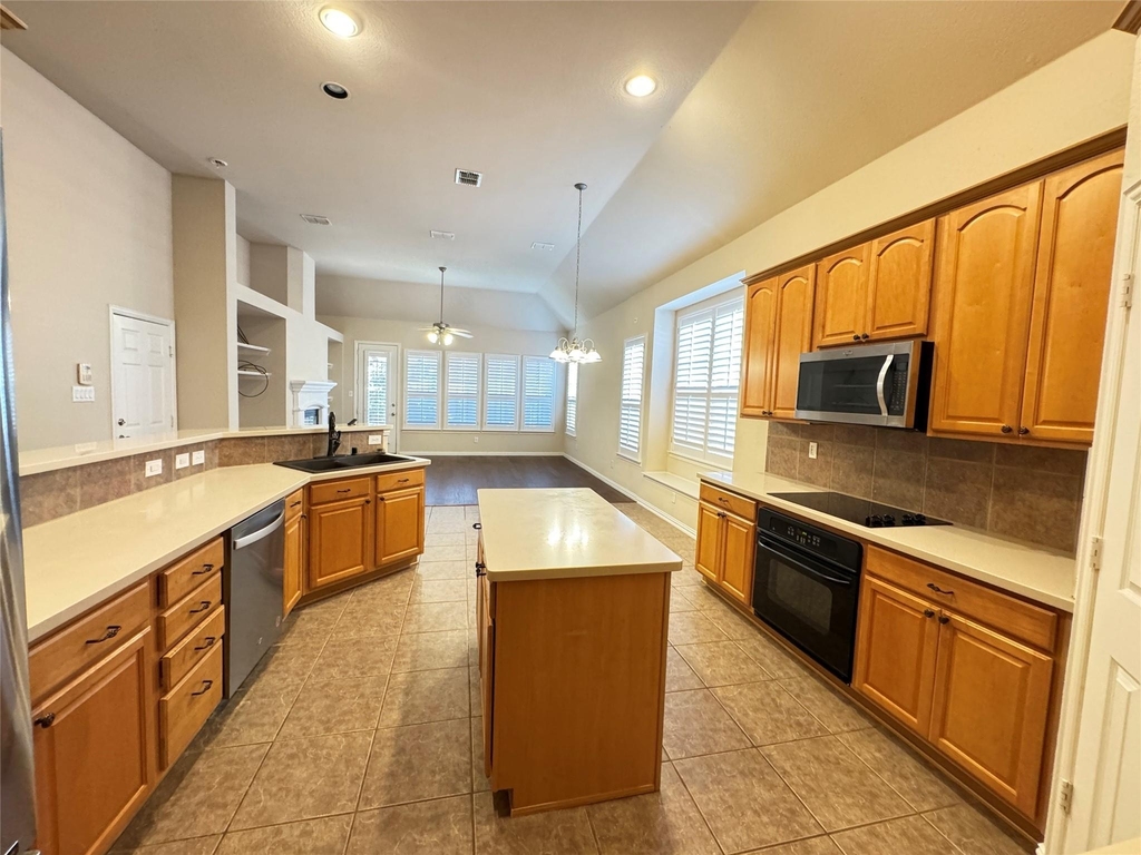 14620 Falling Leaf Drive - Photo 7