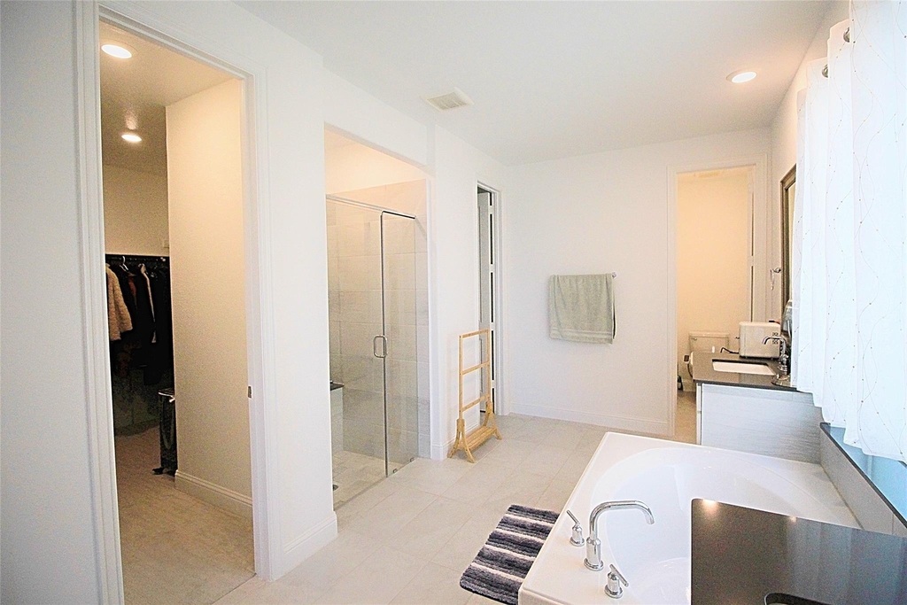 606 Artesian Drive - Photo 9
