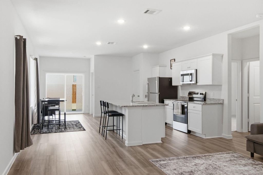 2314 Winthrop Avenue - Photo 4