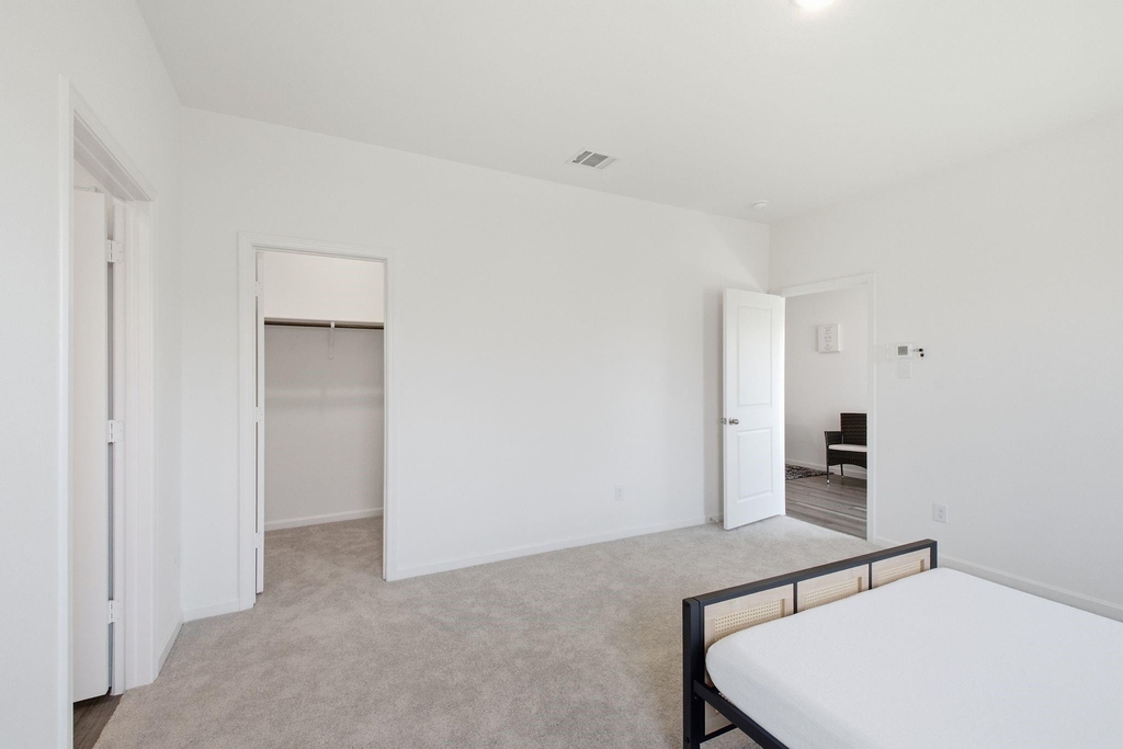 2314 Winthrop Avenue - Photo 24