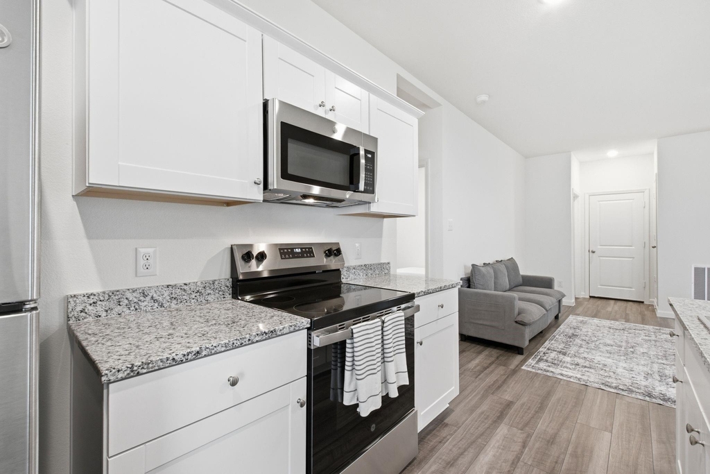 2314 Winthrop Avenue - Photo 12