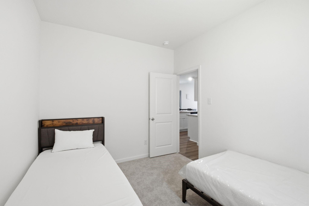 2314 Winthrop Avenue - Photo 18