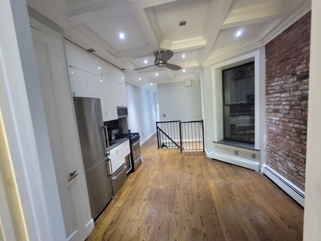 15 West 103rd Street - Photo 1