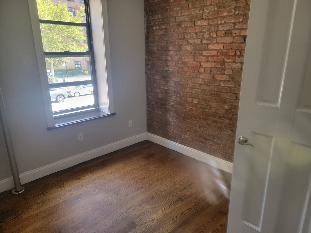 314 East 106th Street - Photo 8