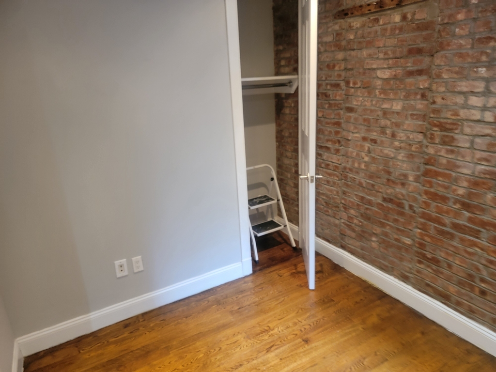 314 East 106th Street - Photo 7
