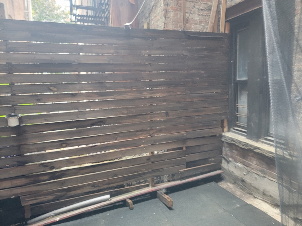 314 East 106th Street - Photo 4