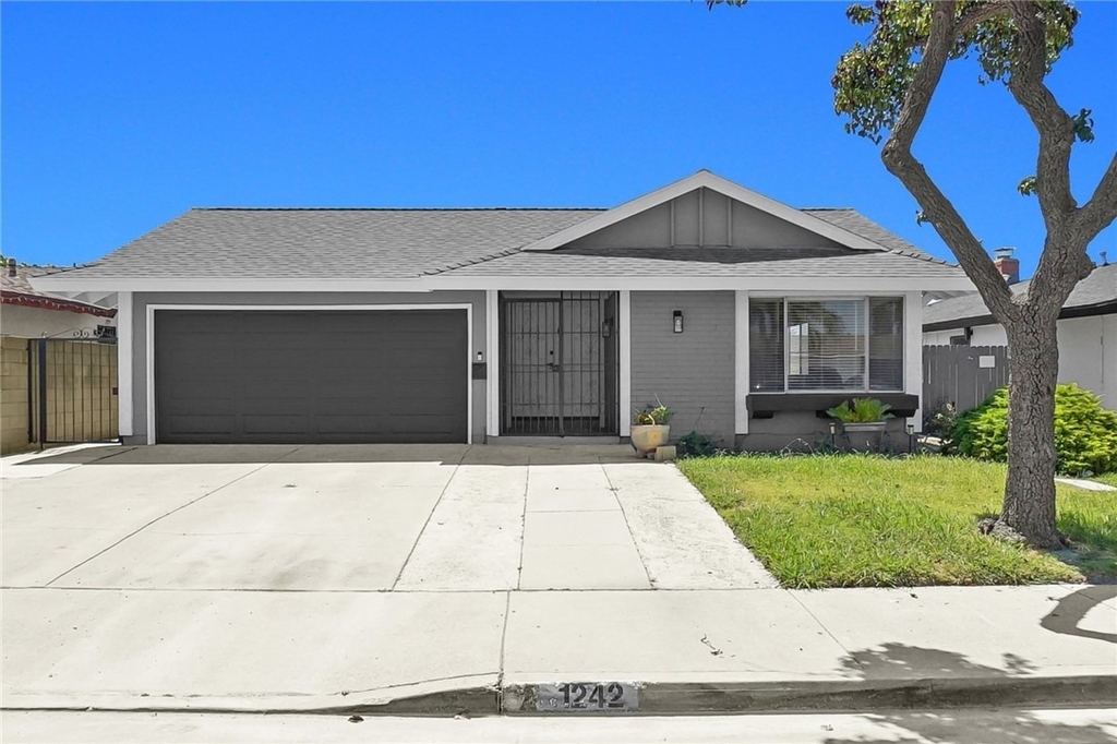 1242 Sultan Circle - Photo 0