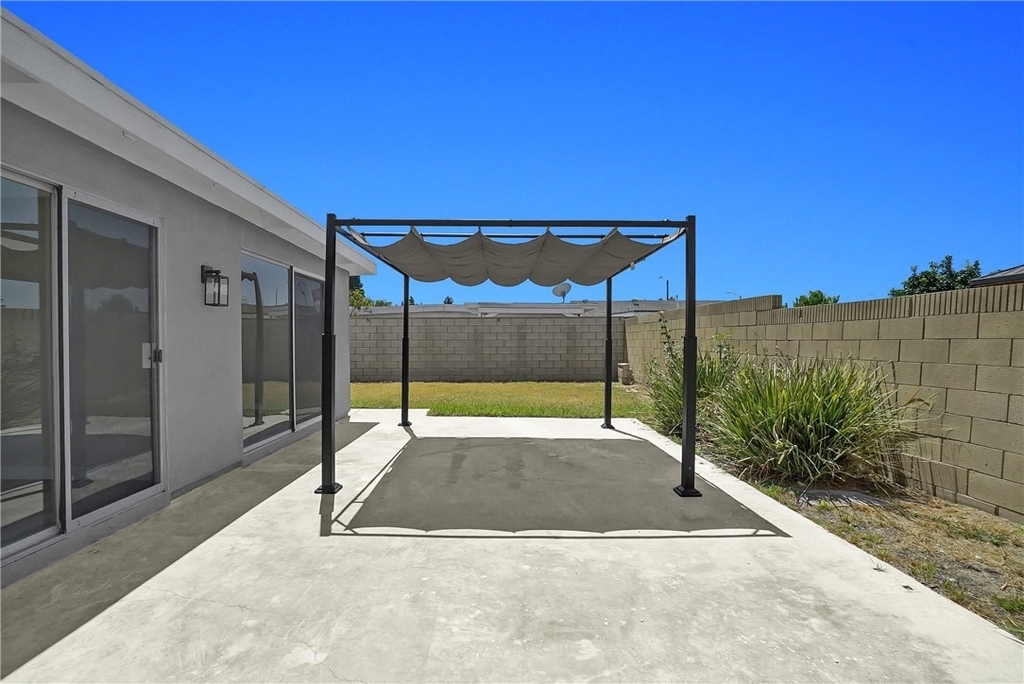 1242 Sultan Circle - Photo 32