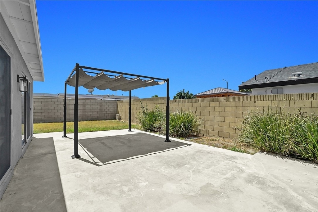 1242 Sultan Circle - Photo 33