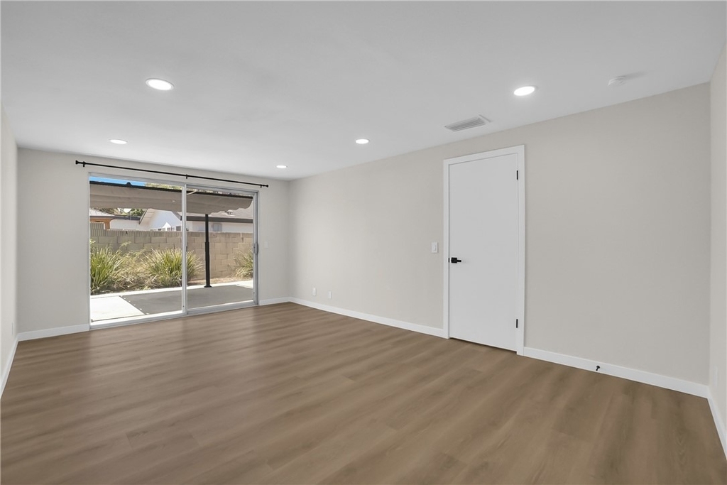 1242 Sultan Circle - Photo 18