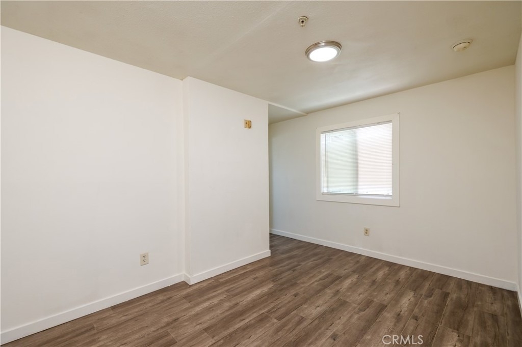 321 S Occidental Boulevard - Photo 8
