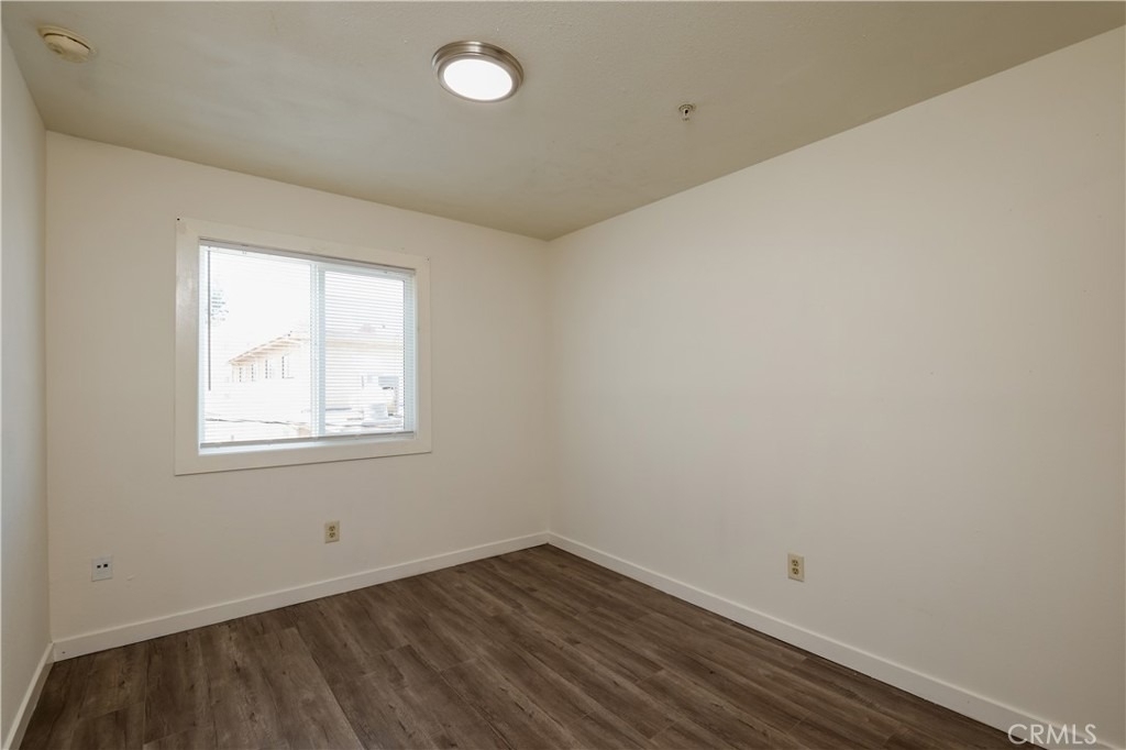 321 S Occidental Boulevard - Photo 5