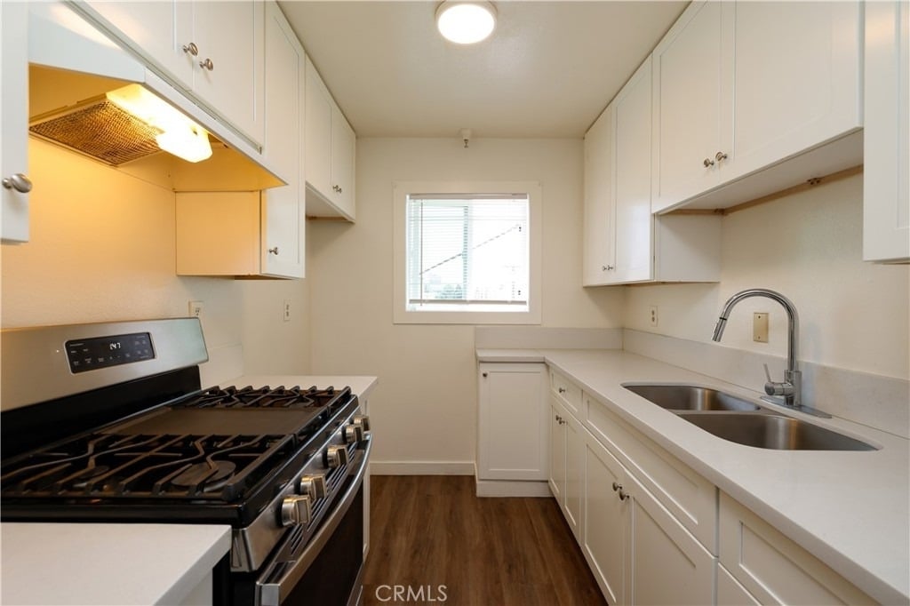 321 S Occidental Boulevard - Photo 3