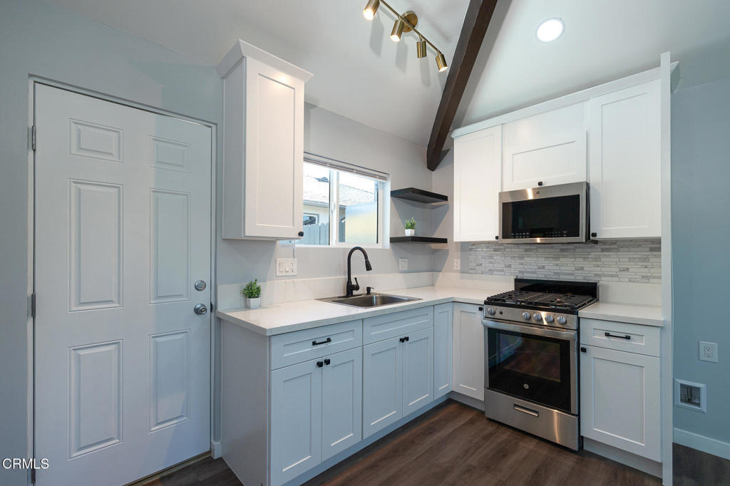 506 E Hemlock Street - Photo 8