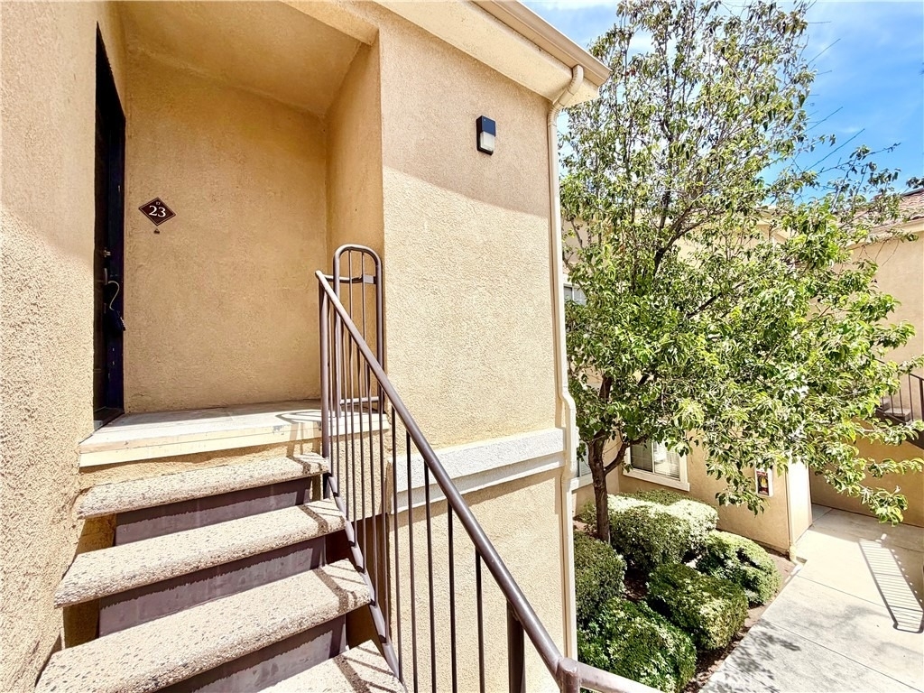 24909 Madison Avenue - Photo 2