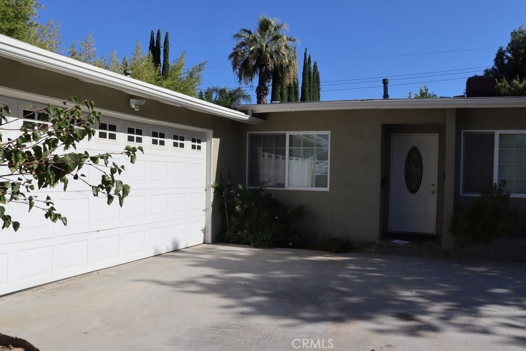 22942 Leadwell - Photo 1
