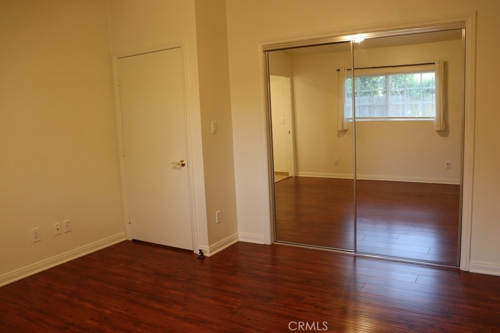 22942 Leadwell - Photo 20
