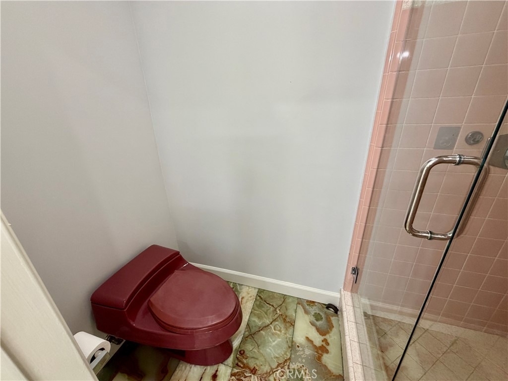 1344 N Martel Avenue - Photo 13