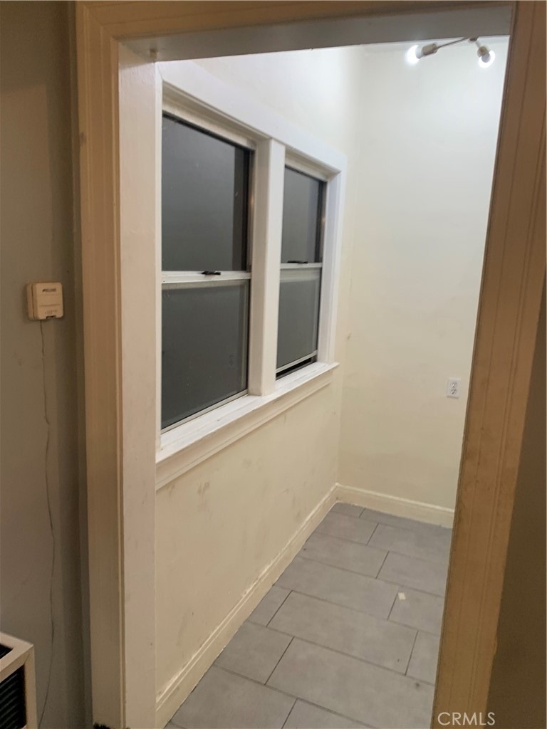 1145 S New Hampshire - Photo 1
