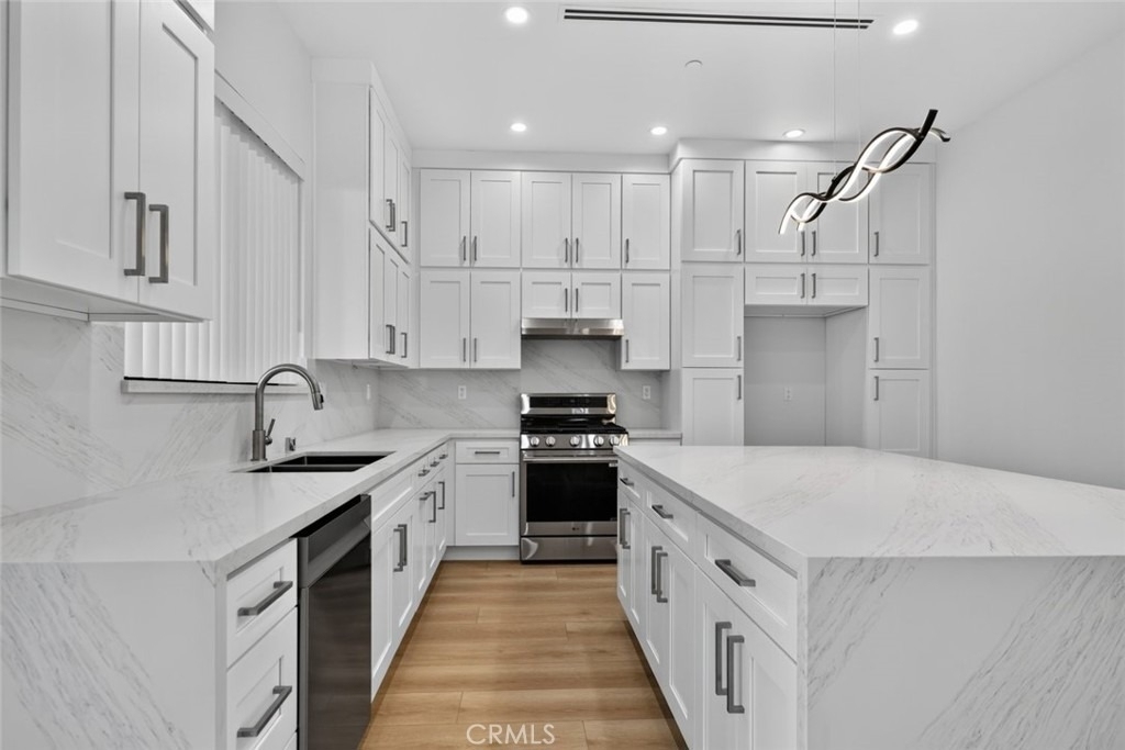 7942 Ethel Avenue - Photo 16