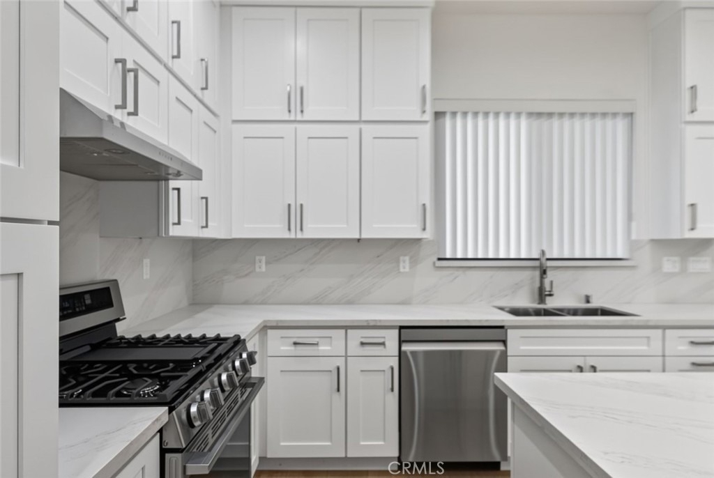 7940 Ethel Avenue - Photo 18
