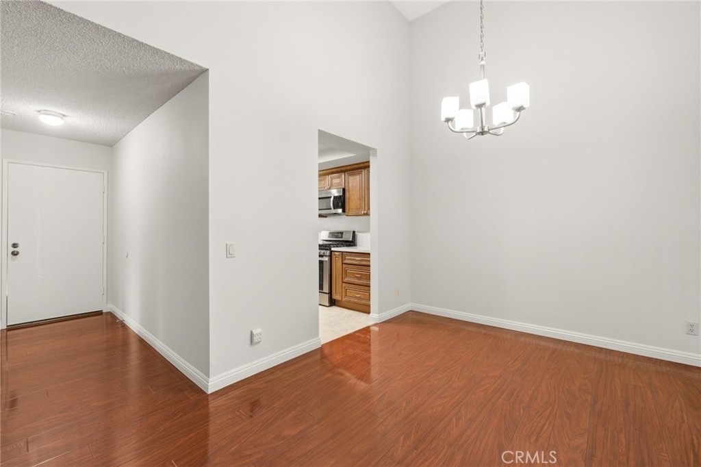 3366 Darby - Photo 6