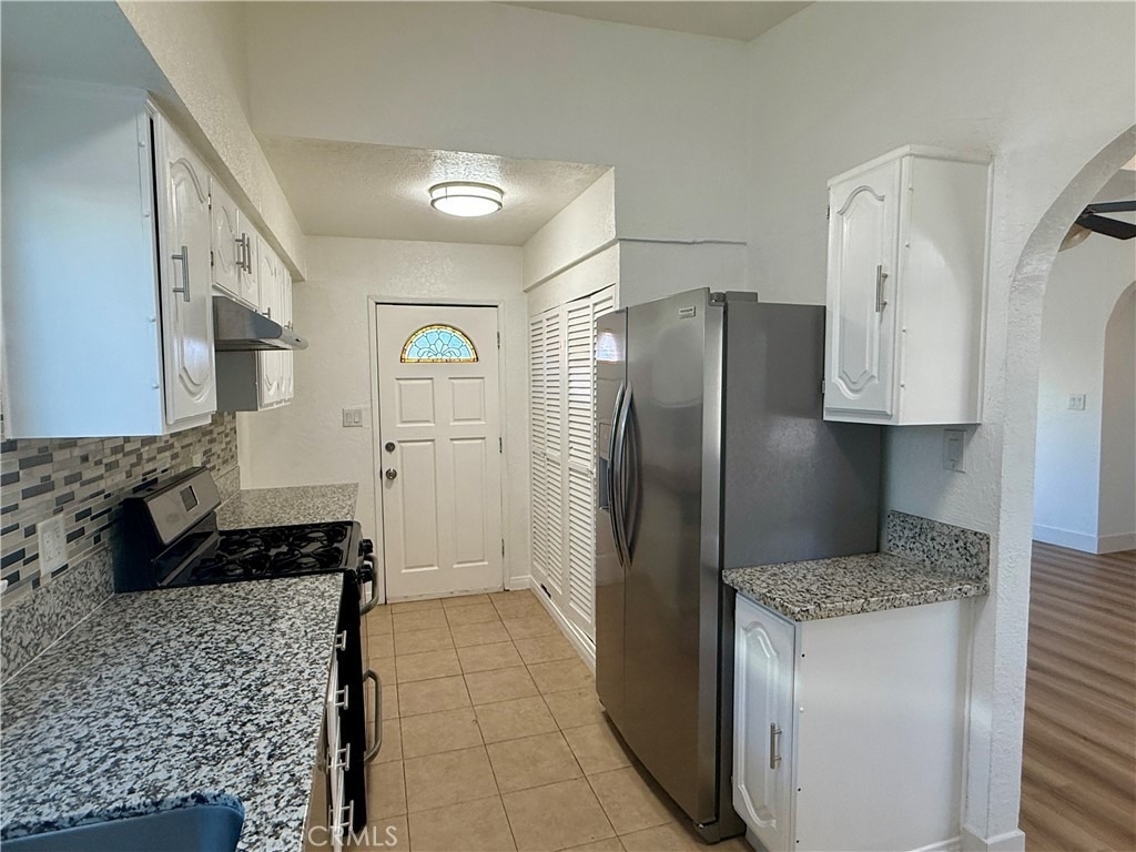 1016 W Avenue J14 - Photo 3