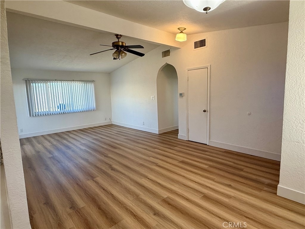 1016 W Avenue J14 - Photo 5