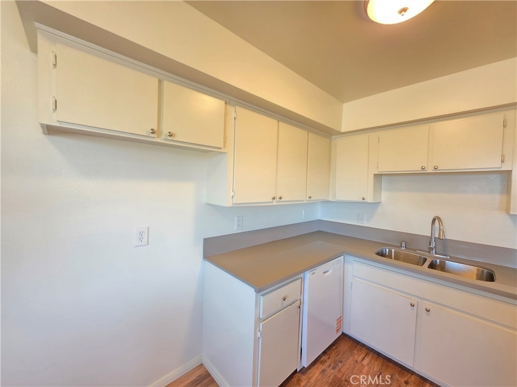 8342 Columbine Avenue - Photo 4