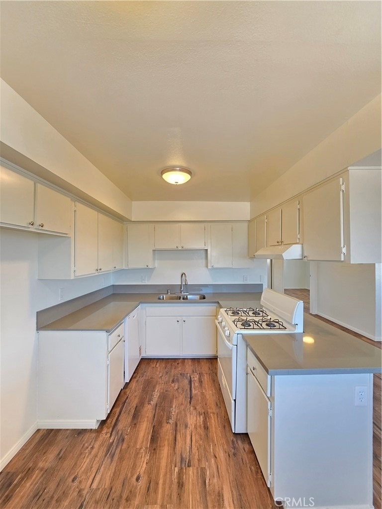 8342 Columbine Avenue - Photo 1