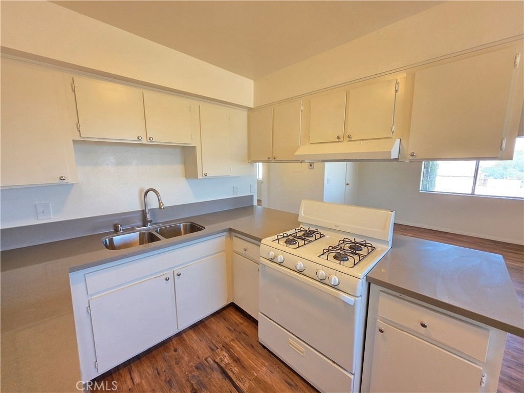 8342 Columbine Avenue - Photo 3