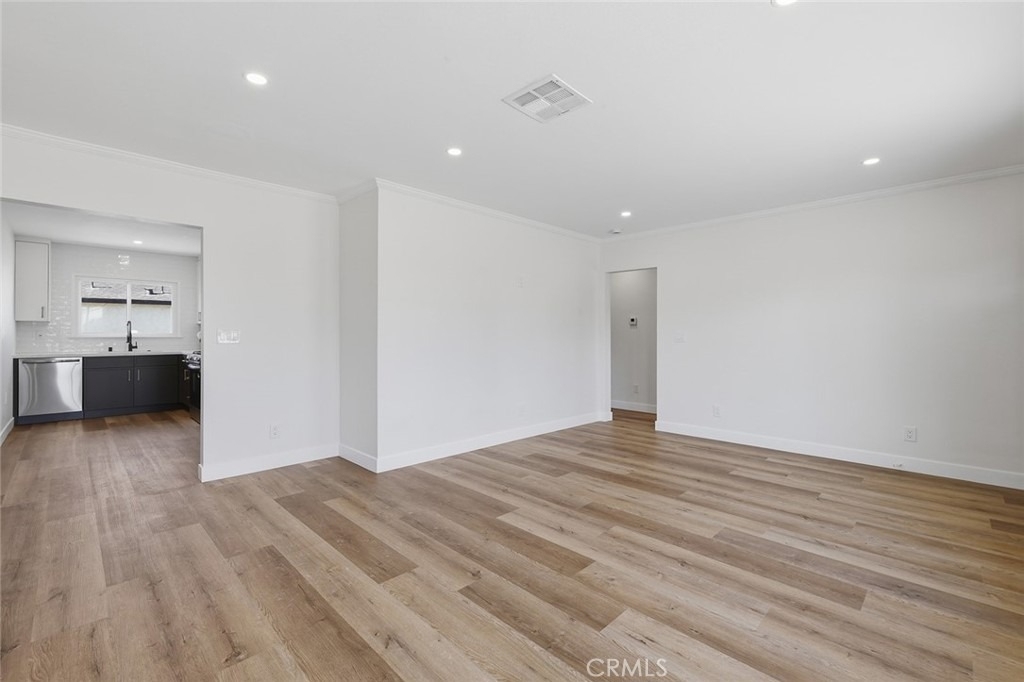 11331 Pioneer Boulevard - Photo 13