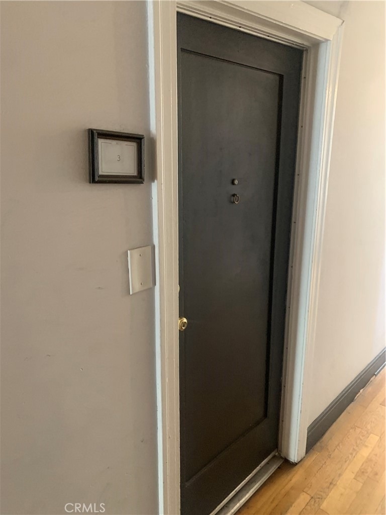 1145 S New Hampshire - Photo 1