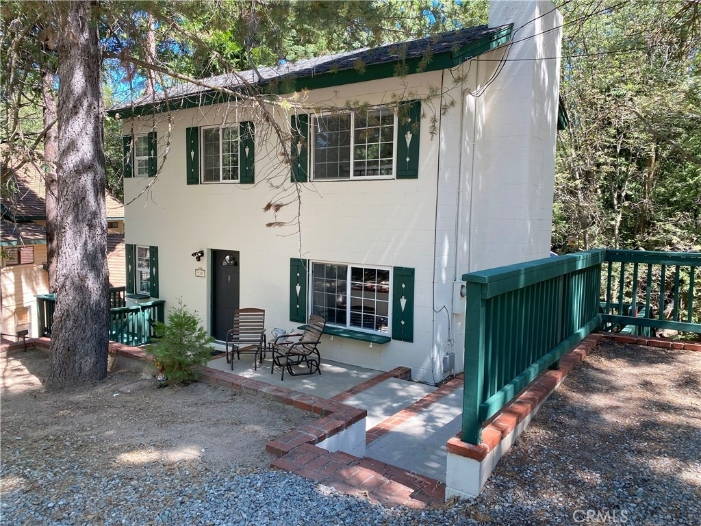 939 Canyon Spur - Photo 0