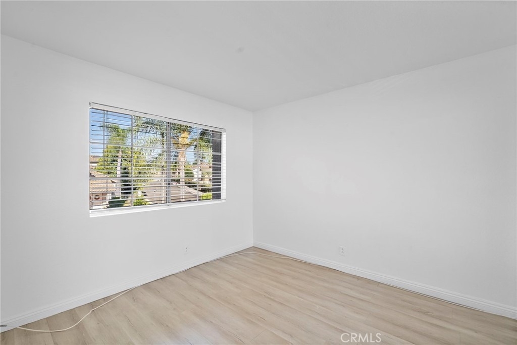 24302 Andrea St - Photo 13