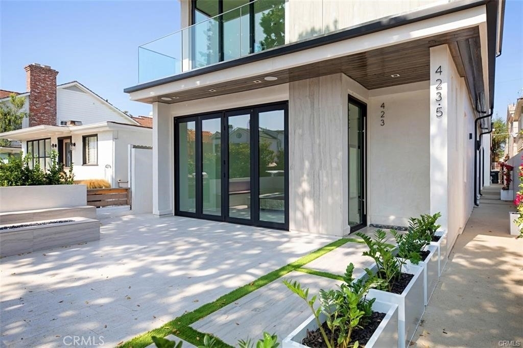 423 Orchid Ave - Photo 2