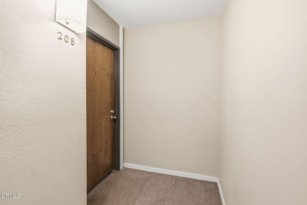1215 N Olive Drive - Photo 4