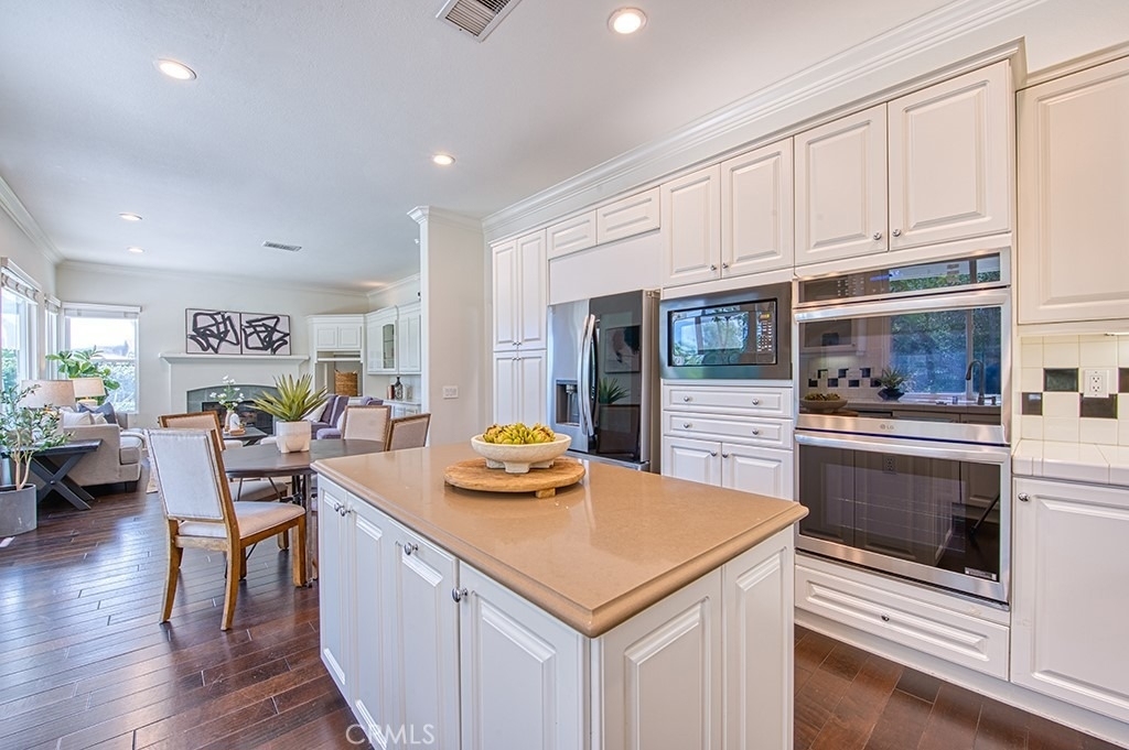 30 Eisenhower Lane Lane - Photo 11