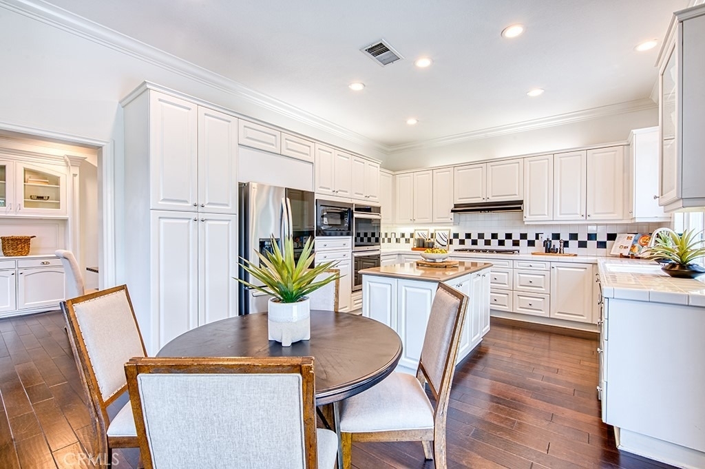 30 Eisenhower Lane Lane - Photo 10