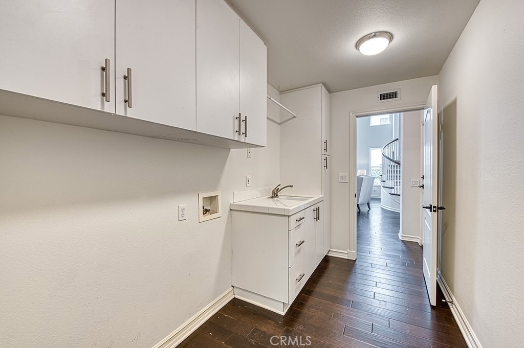 30 Eisenhower Lane Lane - Photo 27