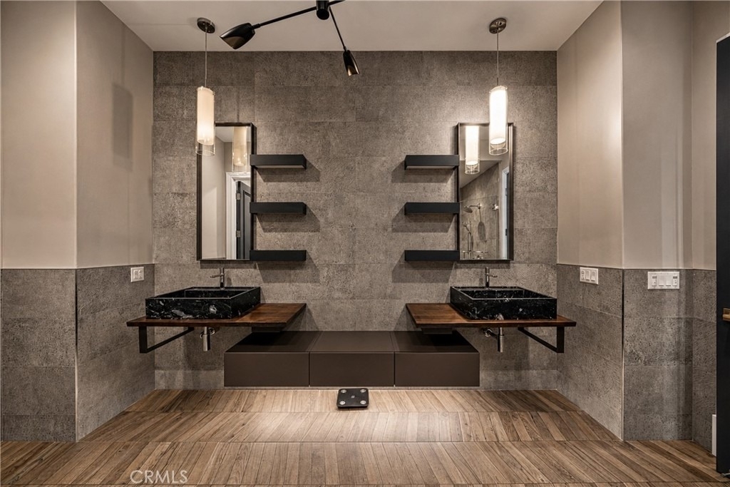 1020 Hampton - Photo 45