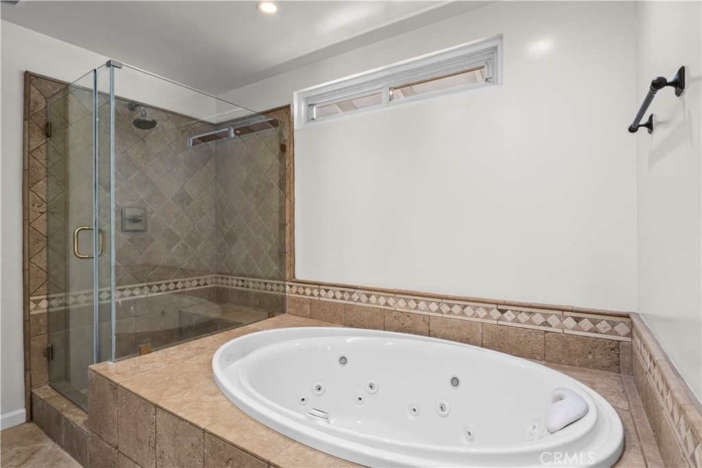 2424 University Dr - Photo 18