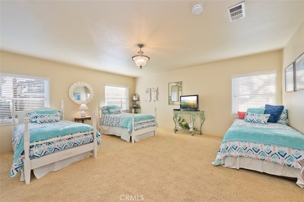 1128 E Balboa - Photo 20