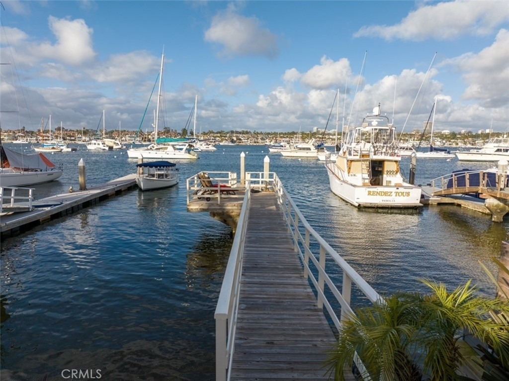 1128 E Balboa - Photo 1