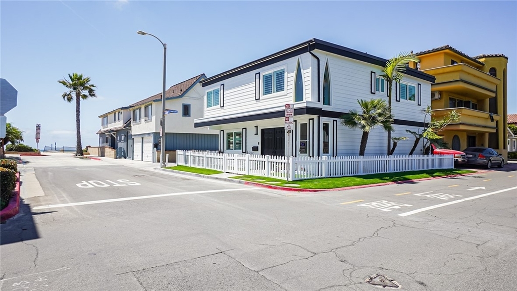 6601 Seashore - Photo 0