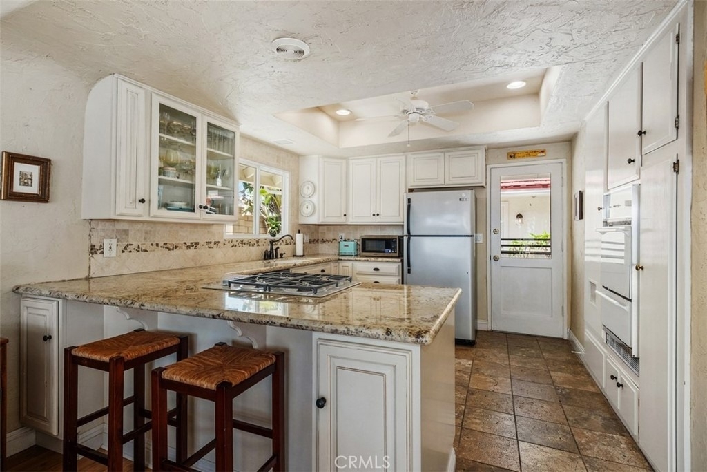 2719 Via Montecito - Photo 12